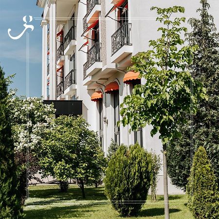 Hotel Garden Приштина Екстер'єр фото