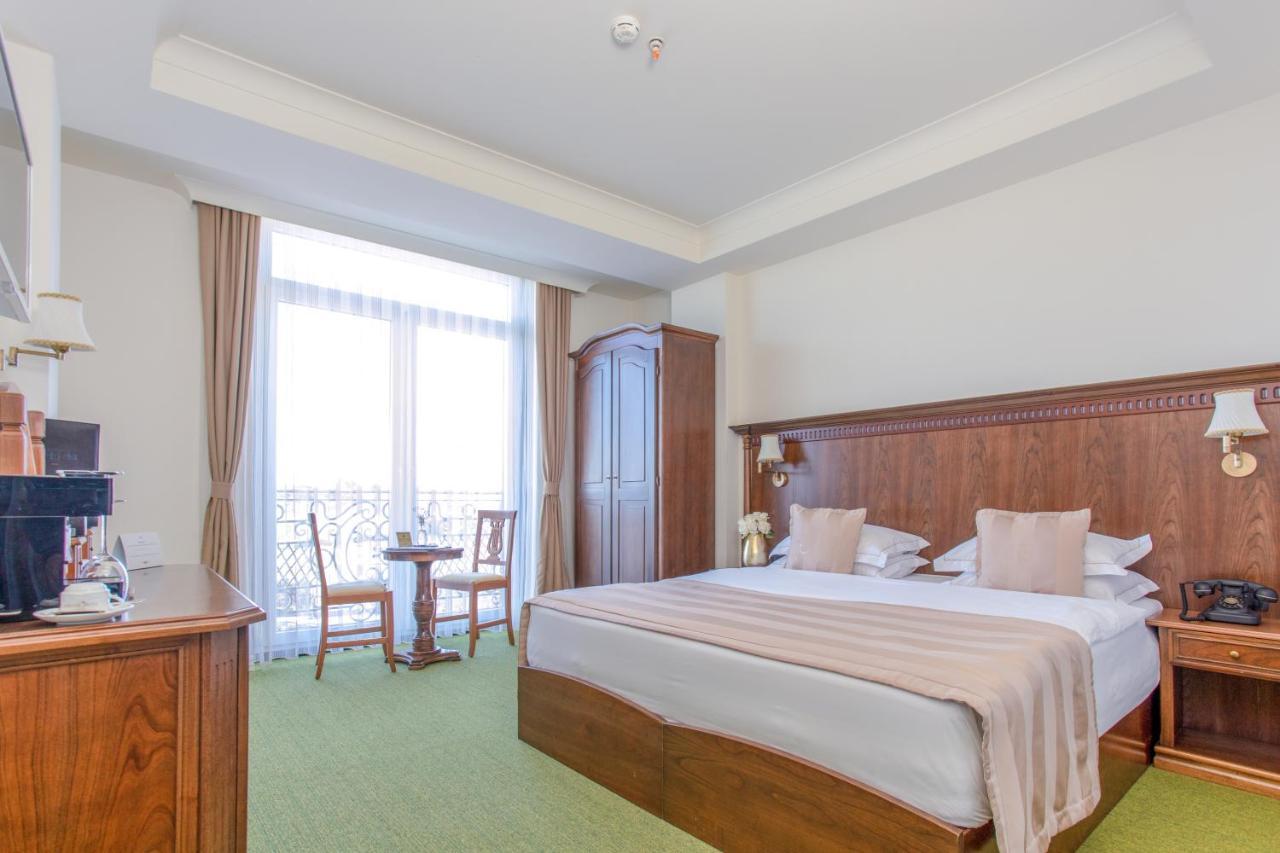 Hotel Garden Приштина Екстер'єр фото